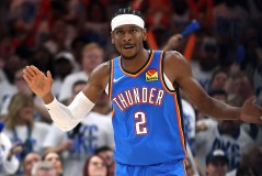 字母哥忠诚与雄鹿依赖：一人一城模式的风险与阵容短板